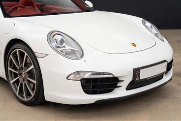 2013 Porsche 911 - Thumbnail