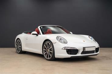 2013 Porsche 911 - Thumbnail