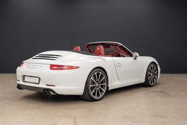 2013 Porsche 911 - Thumbnail