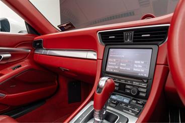 2013 Porsche 911 - Thumbnail