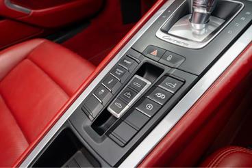 2013 Porsche 911 - Thumbnail