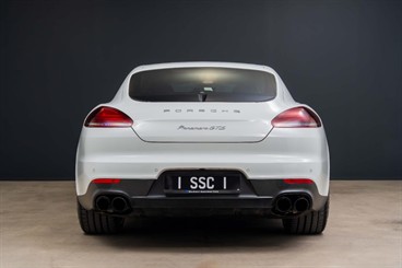 2014 Porsche Panamera - Thumbnail