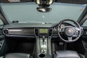 2014 Porsche Panamera - Thumbnail