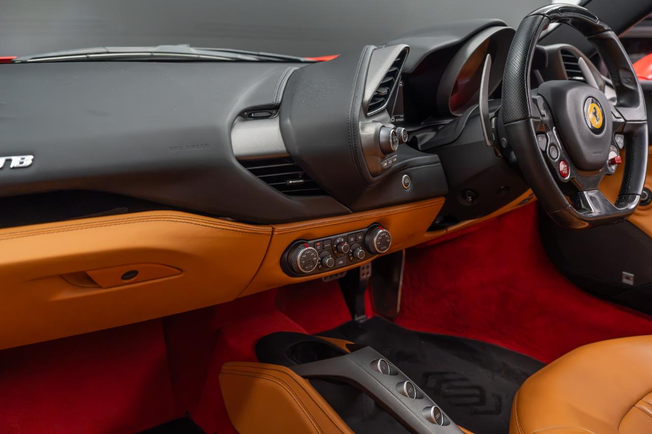 2016 Ferrari 488