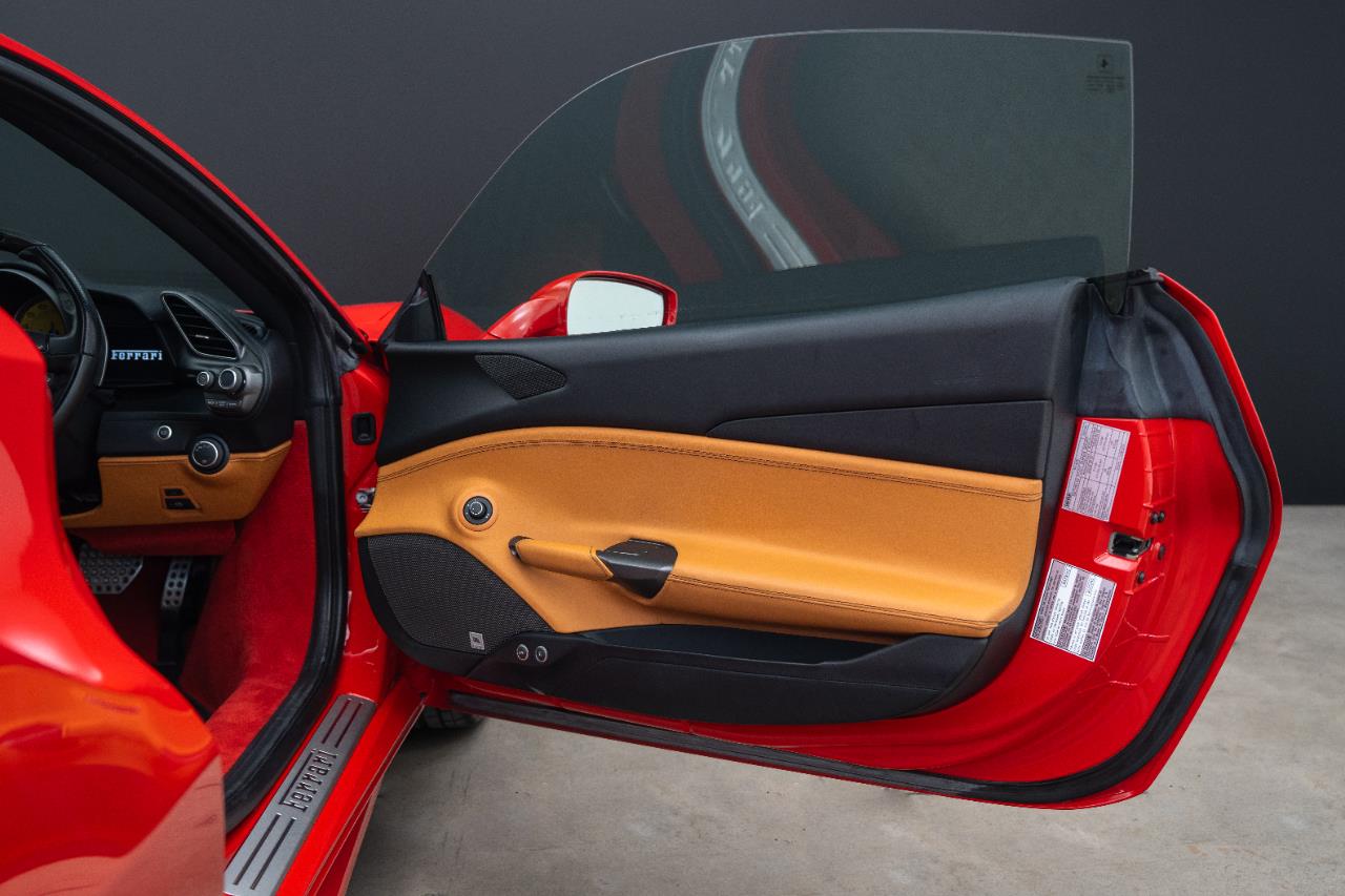 2016 Ferrari 488