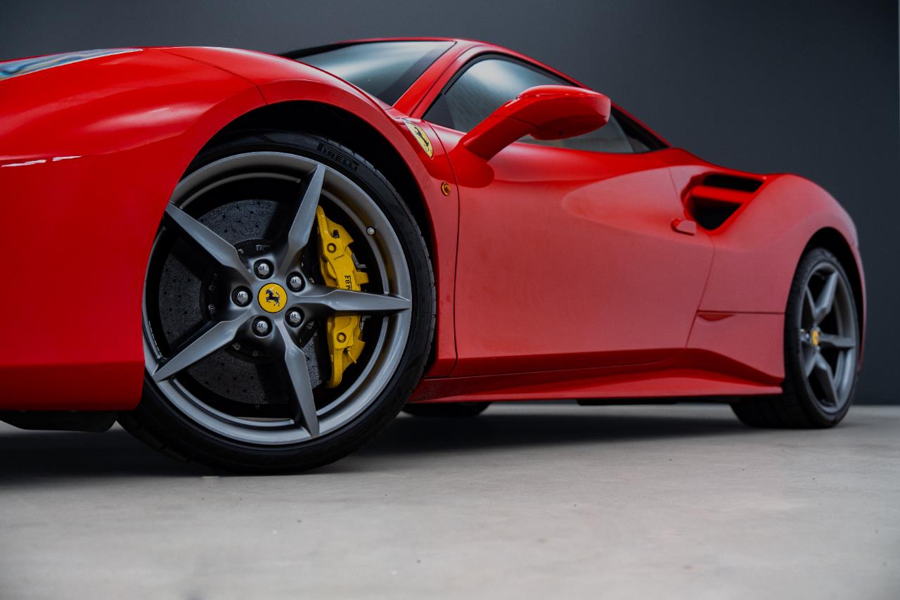 2016 Ferrari 488