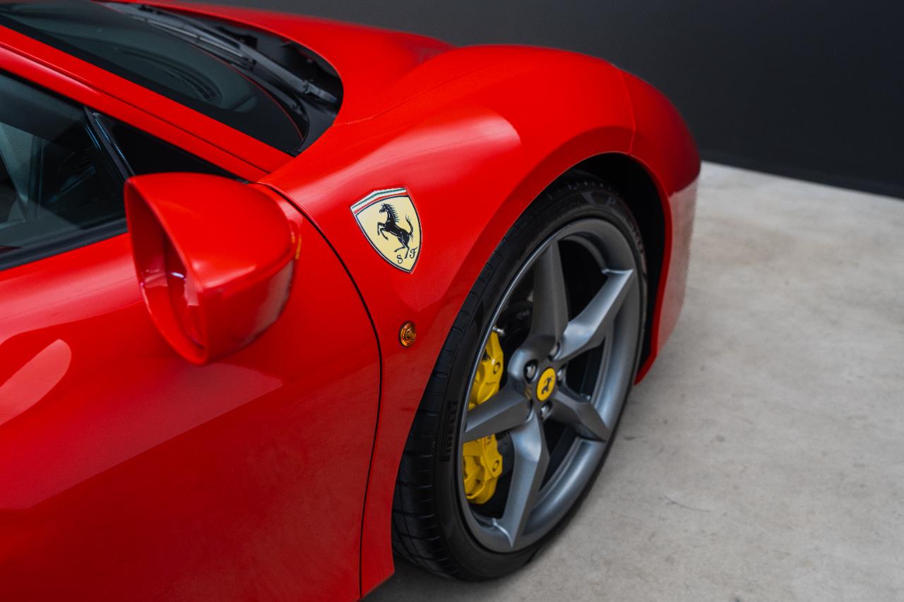 2016 Ferrari 488