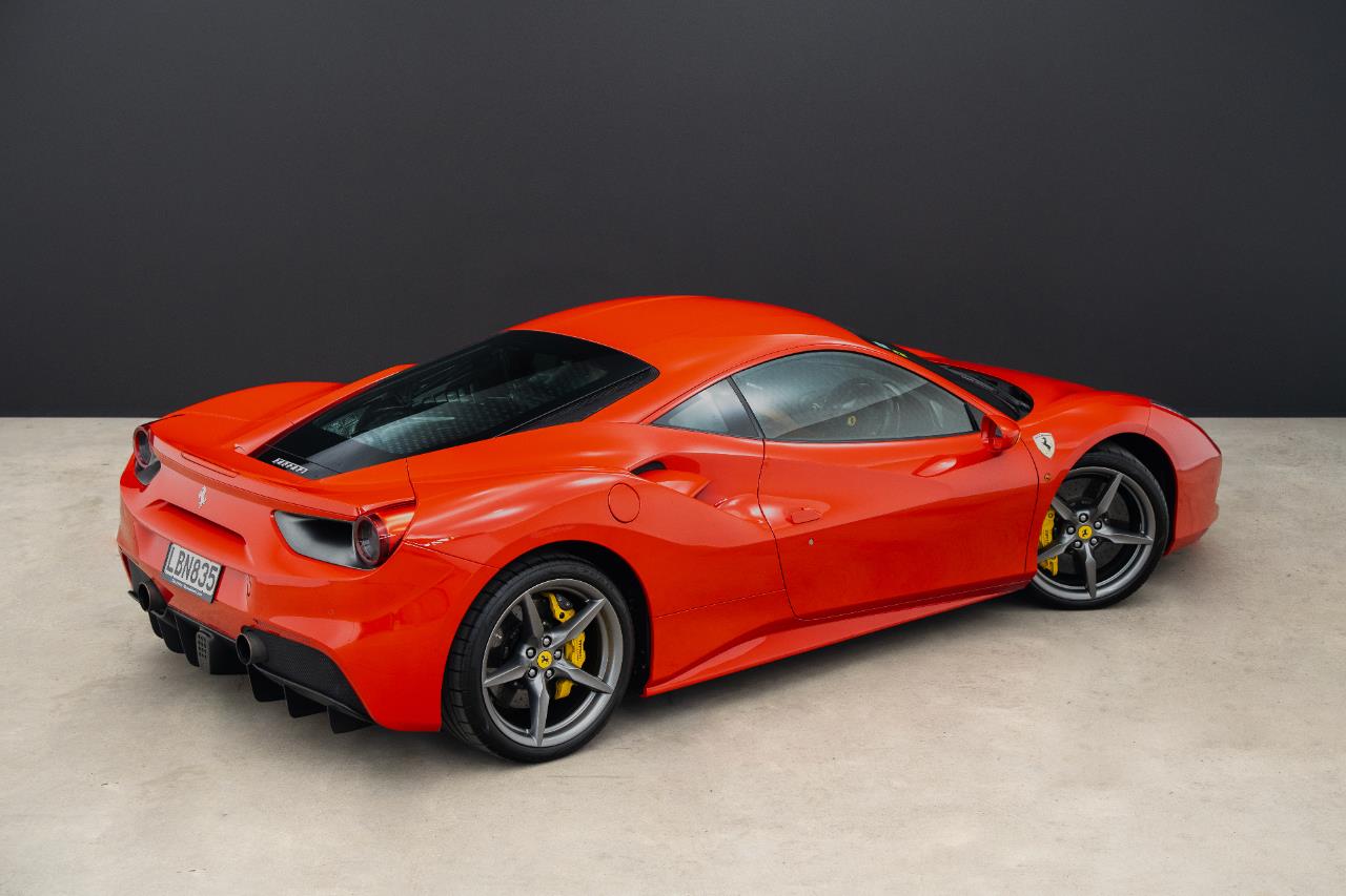 2016 Ferrari 488