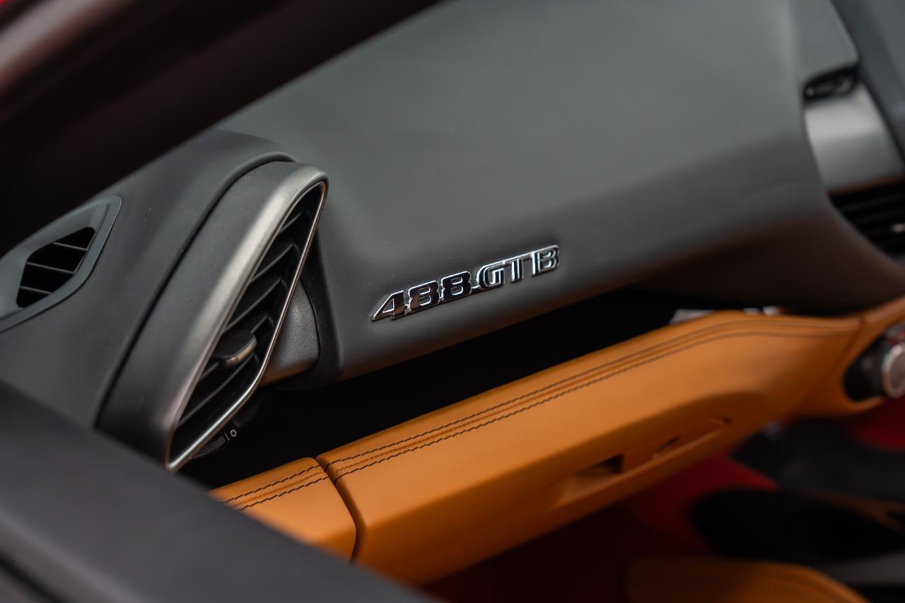 2016 Ferrari 488