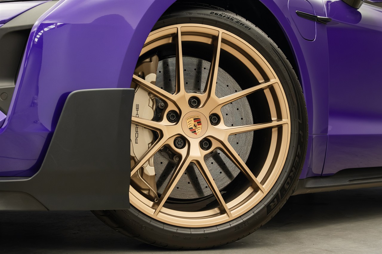 2025 Porsche Taycan