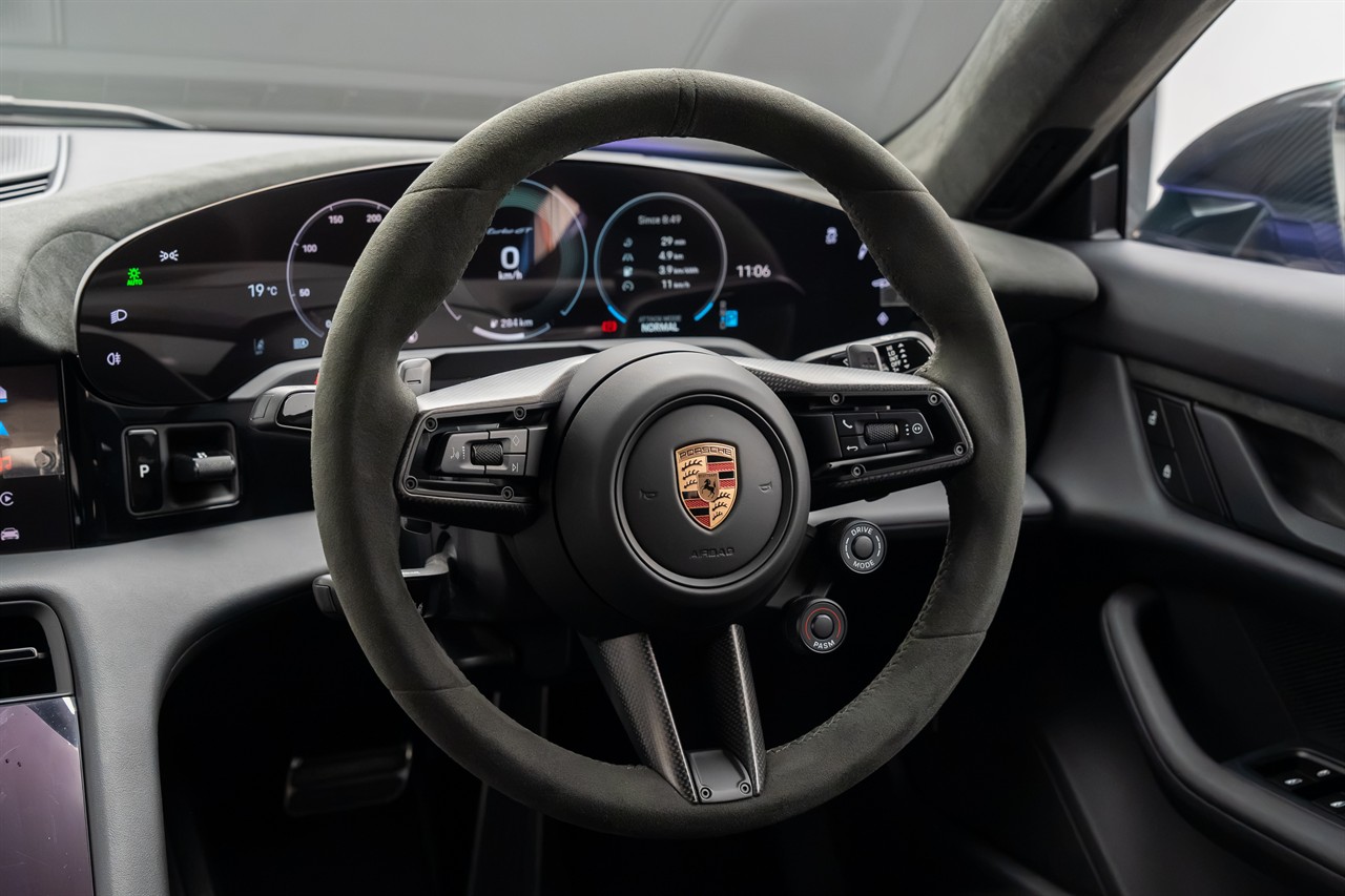 2025 Porsche Taycan