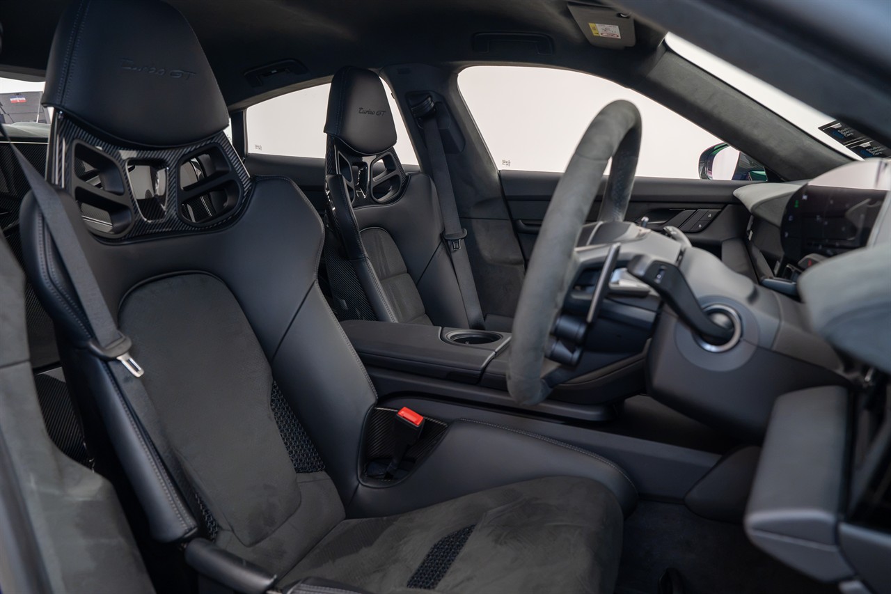 2025 Porsche Taycan