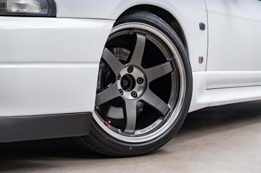1995 Nissan Skyline - Thumbnail