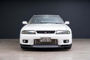1995 Nissan Skyline - Thumbnail