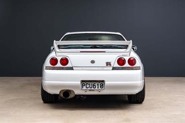 1995 Nissan Skyline - Thumbnail