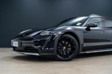 2022 Porsche Taycan - Thumbnail