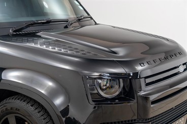 2023 Land Rover Defender - Thumbnail