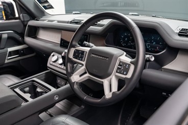 2023 Land Rover Defender - Thumbnail
