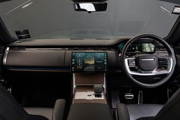 2024 Land Rover Range Rover - Thumbnail