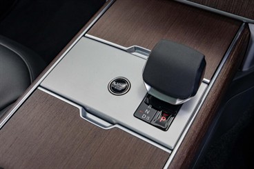 2024 Land Rover Range Rover - Thumbnail