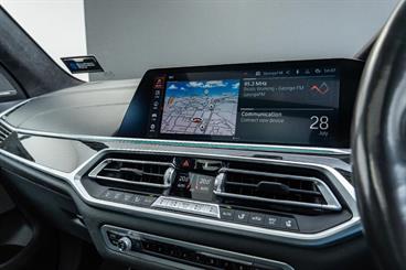 2020 BMW X7 - Thumbnail