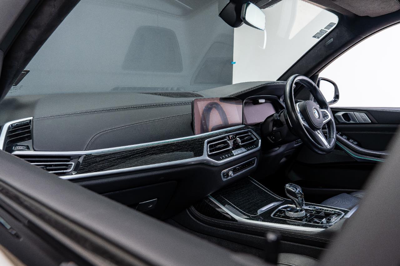 2020 BMW X7