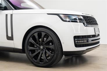 2023 Land Rover Range Rover - Thumbnail
