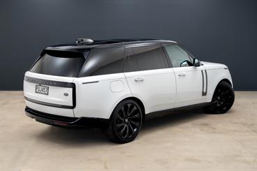 2023 Land Rover Range Rover - Thumbnail
