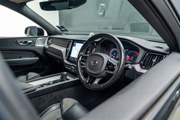 2020 Volvo XC60 - Thumbnail