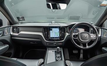 2020 Volvo XC60 - Thumbnail