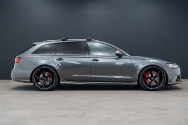 2016 Audi RS6 - Thumbnail