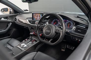 2016 Audi RS6 - Thumbnail