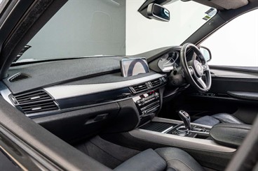 2017 BMW X5 - Thumbnail