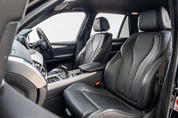 2017 BMW X5 - Thumbnail