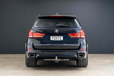 2017 BMW X5 - Thumbnail