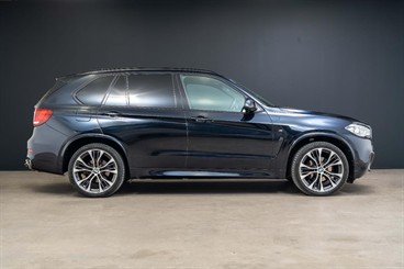 2017 BMW X5 - Thumbnail