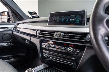 2017 BMW X5 - Thumbnail