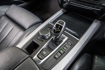 2017 BMW X5 - Thumbnail