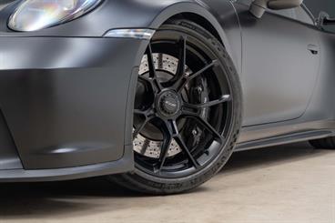 2024 Porsche 911 - Thumbnail