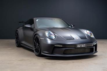 2024 Porsche 911 - Thumbnail