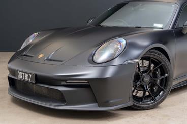 2024 Porsche 911 - Thumbnail