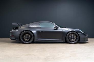 2024 Porsche 911 - Thumbnail
