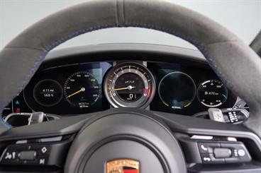 2024 Porsche 911 - Thumbnail