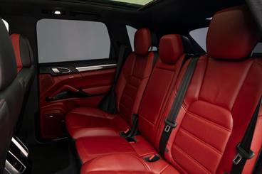 2015 Porsche Cayenne - Thumbnail