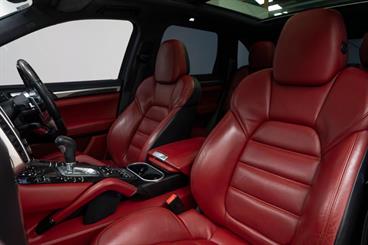 2015 Porsche Cayenne - Thumbnail