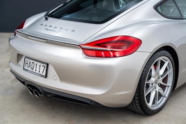 2013 Porsche Cayman - Thumbnail