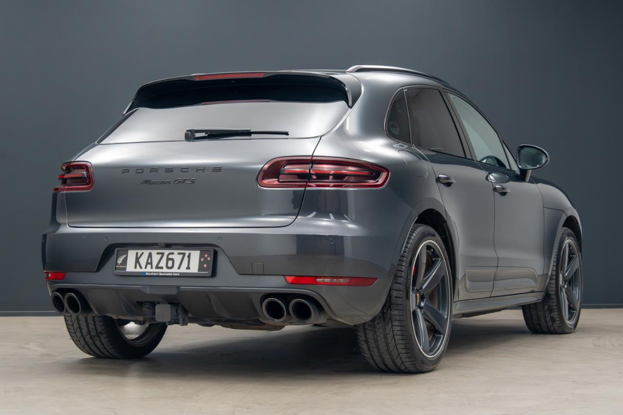 2016 Porsche Macan