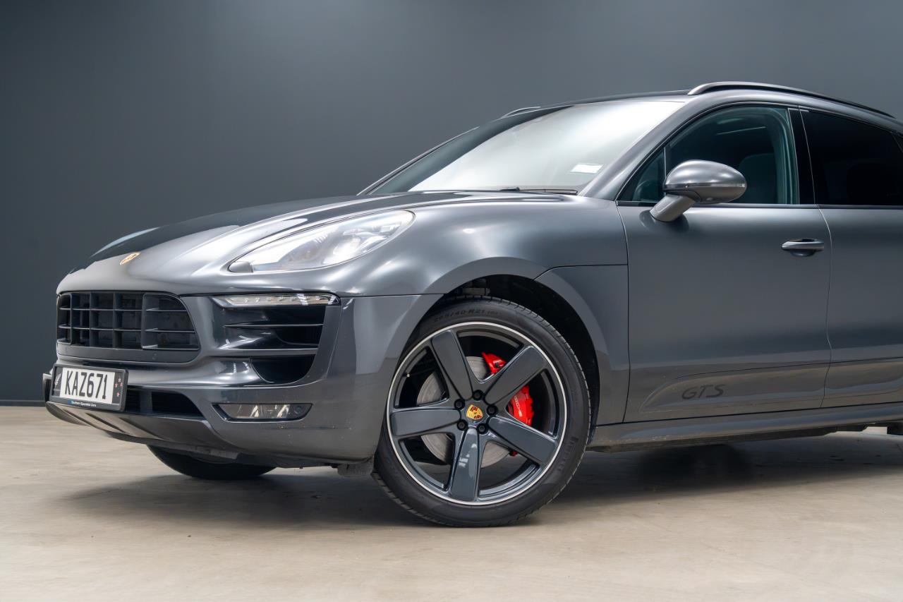 2016 Porsche Macan