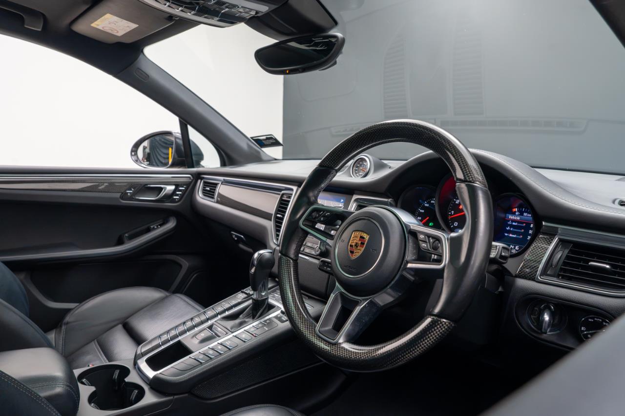 2016 Porsche Macan