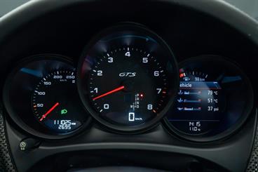 2016 Porsche Macan - Thumbnail